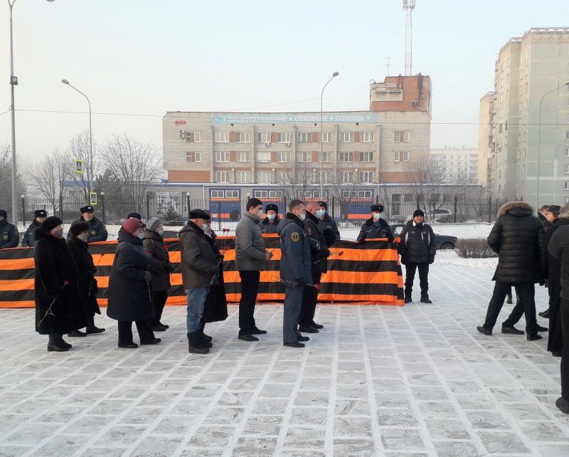 Возложение цветов к памятнику Неизвестного солдата