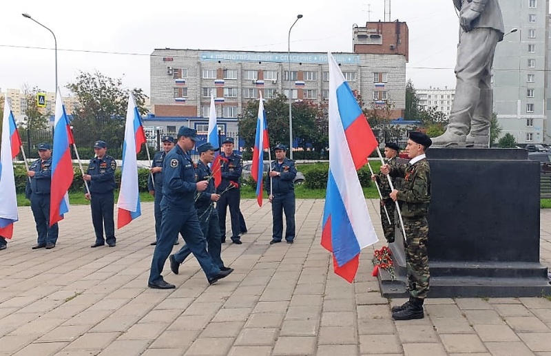 Возложение цветов в День окончания Второй мировой войны