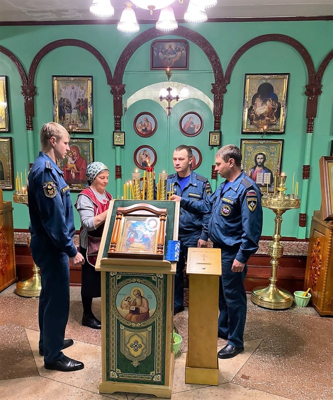 Участие в благодарственном молебне в честь образа Божьей Матери «Неопалимая Купина»