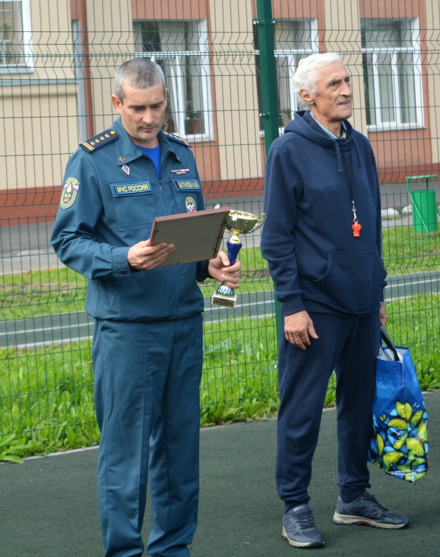 Подарки победителям детского турнира по футболу