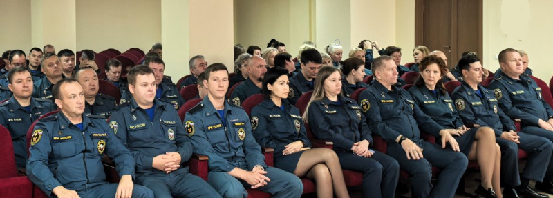Тoржественное собрание и награждения ко Дню шахтера