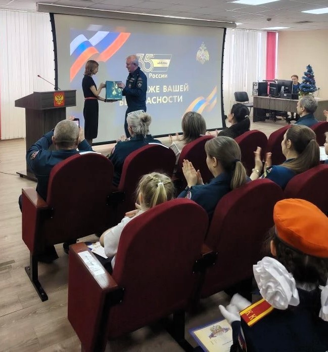 Подведение итогов конкурса рисунков и торжественный прием для кадетов