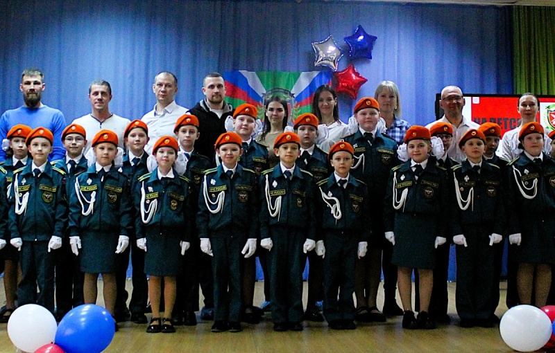 Награждение учеников кадетских классов МЧС России