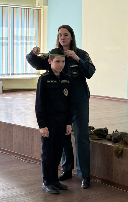 Занятие по гражданской обороне в школе