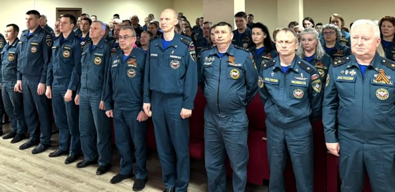 Сегодня День памяти сотрудников МЧС России, погибших при испoлнении служебных обязанностей