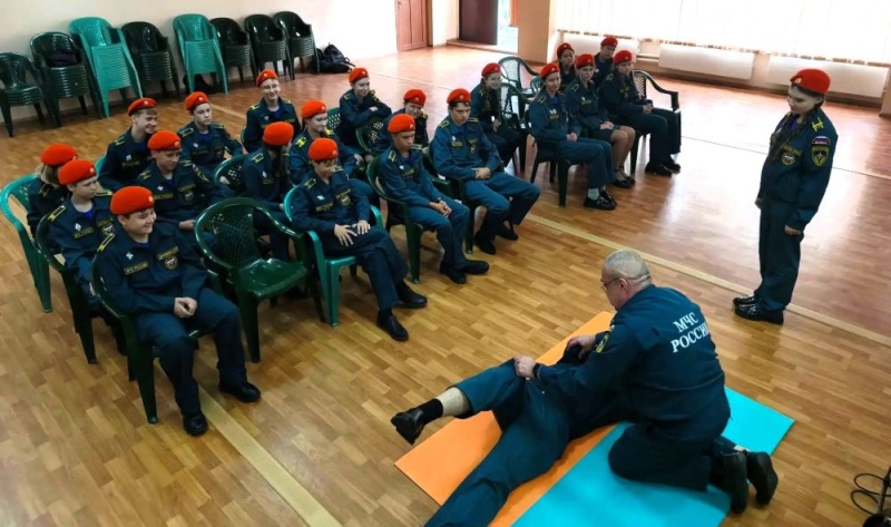 Занятия с кадетами по оказанию первой помощи