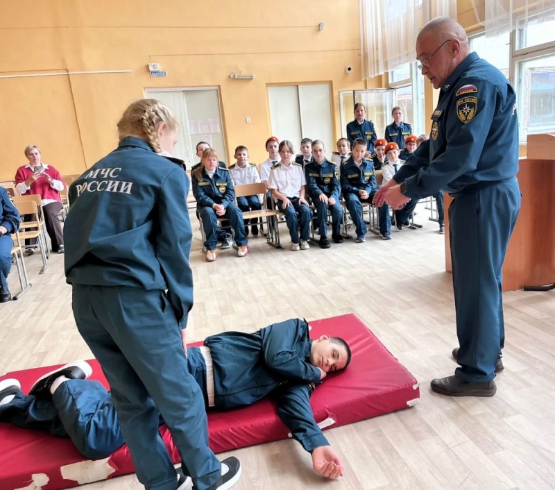 Занятия с кадетами по оказанию первой помощи