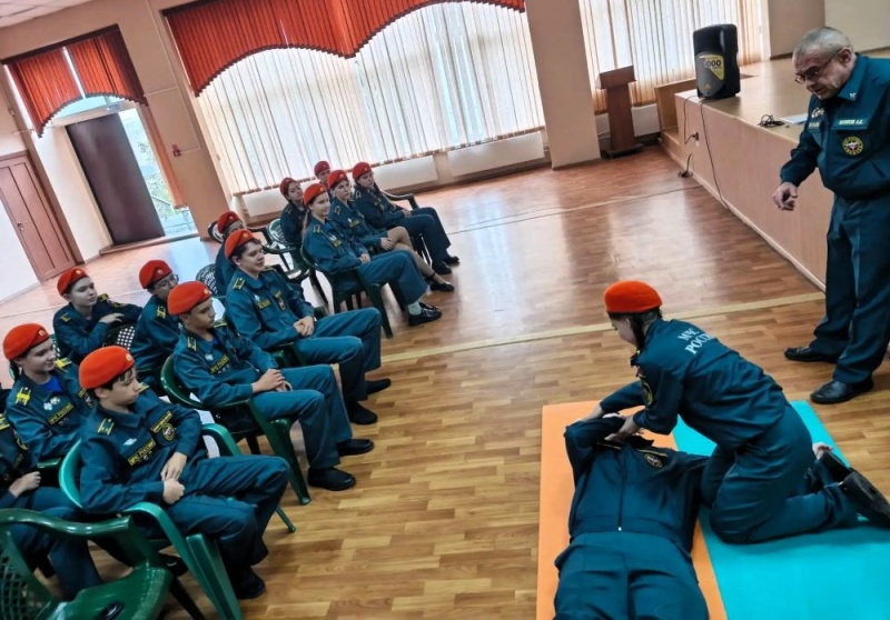 Занятия с кадетами по оказанию первой помощи