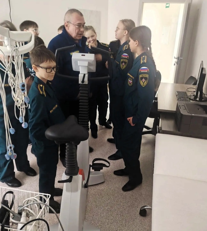 Кадеты МЧС школы № 13 в гостях у  ФГКУ «Национальный горноспасательный центр»