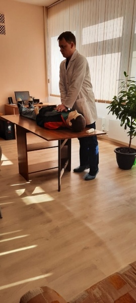 Практическое занятие по оказанию первой медицинской помощи для работников детского сада