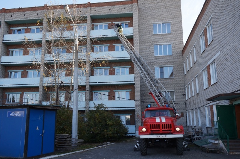 Пожарно-тактические учения на базе дома-интерната в г. Новокузнецке