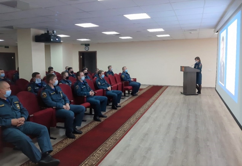 Торжественное собрание в честь дня гражданской обороны