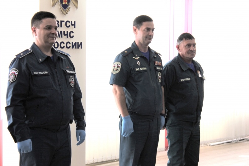Торжественное награждение работников Национального горноспасательного центра