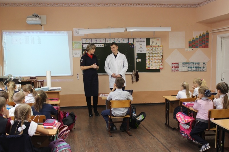 Занятия по оказанию первой помощи для младшеклассников