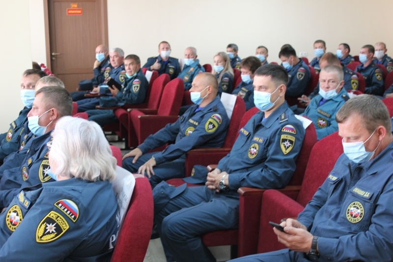 Торжественное награждение работников Национального горноспасательного центра