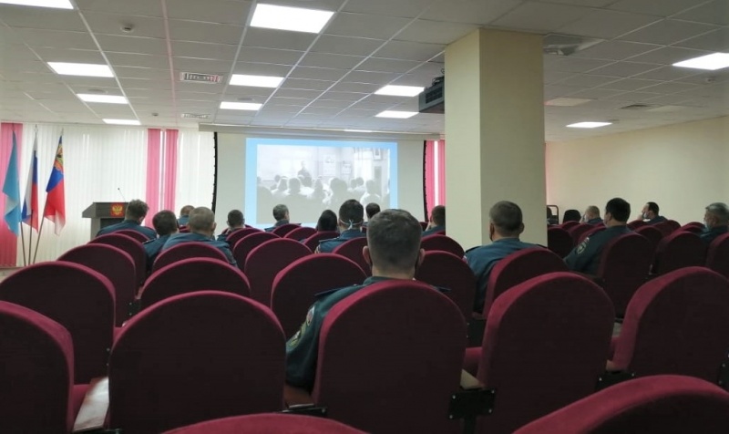 Торжественное собрание в честь дня гражданской обороны