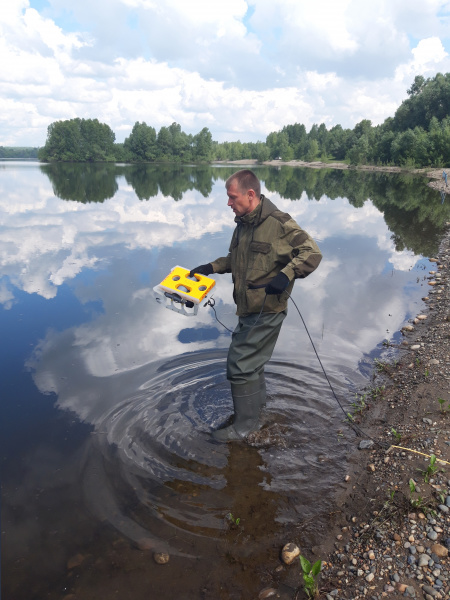 Горноспасатели-водолазы проводят учения   