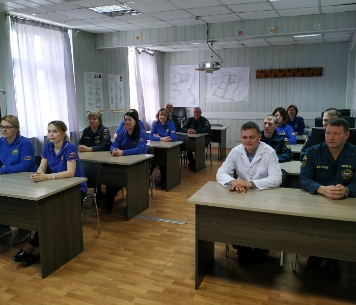 Занятия по общественно-государственной подготовке ко Дню Конституции РФ Занятия по общественно-государственной подготовке ко Дню Конституции РФ