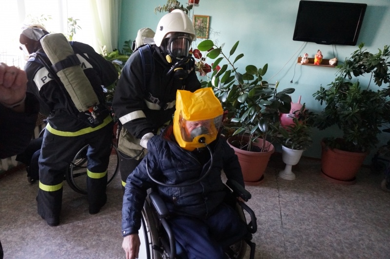Пожарно-тактические учения на базе дома-интерната в г. Новокузнецке