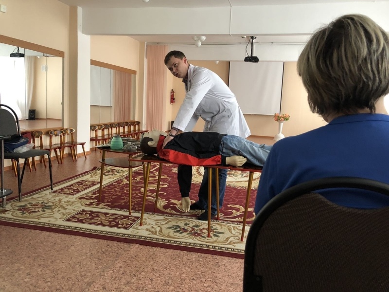 Занятия по правилам оказания первой помощи с работниками Детских садов Занятия по правилам оказания первой помощи с работниками Детских садов