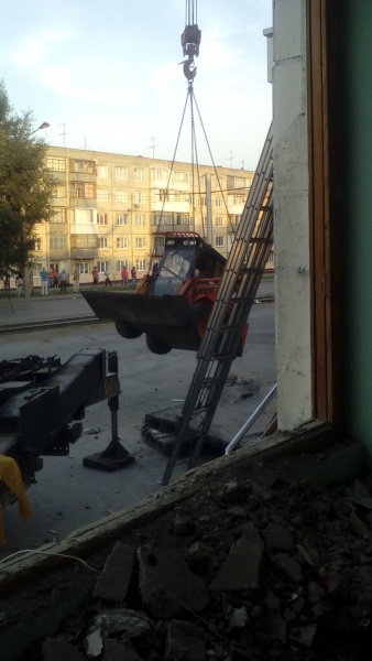 Ликвидация последствий обрушения крыши в ТК "Славянский", Кемерово