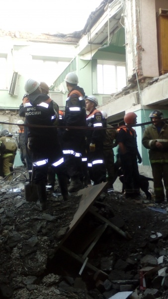 Ликвидация последствий обрушения крыши в ТК "Славянский", Кемерово